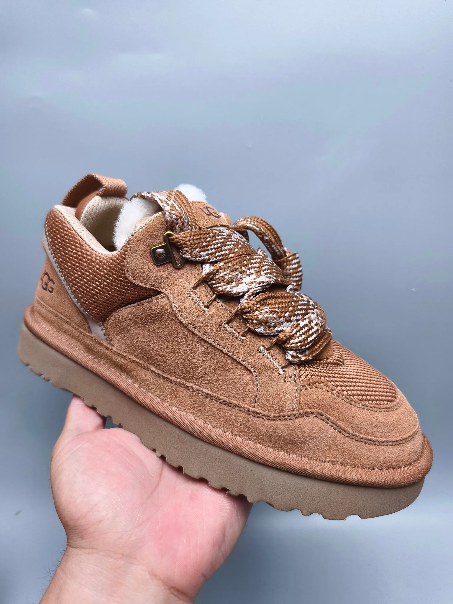 💰640 UGG sheepskin all-in-one snow boots 4032 couple mesh sports and leisure style color: sand black chestnut gray walnut antelope brown white code number: 35-45?